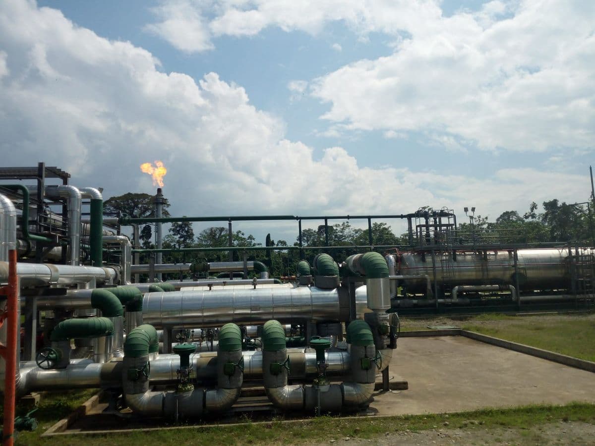 Fondo de Tuberías Industriales